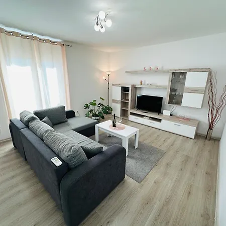 Lorella Apartment *